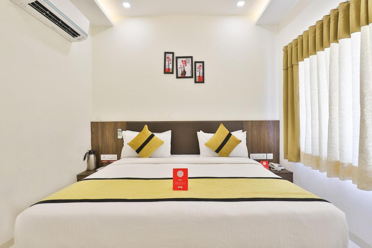 Oyo 3783 Hotel Bhavani Palace Sātej Exterior photo