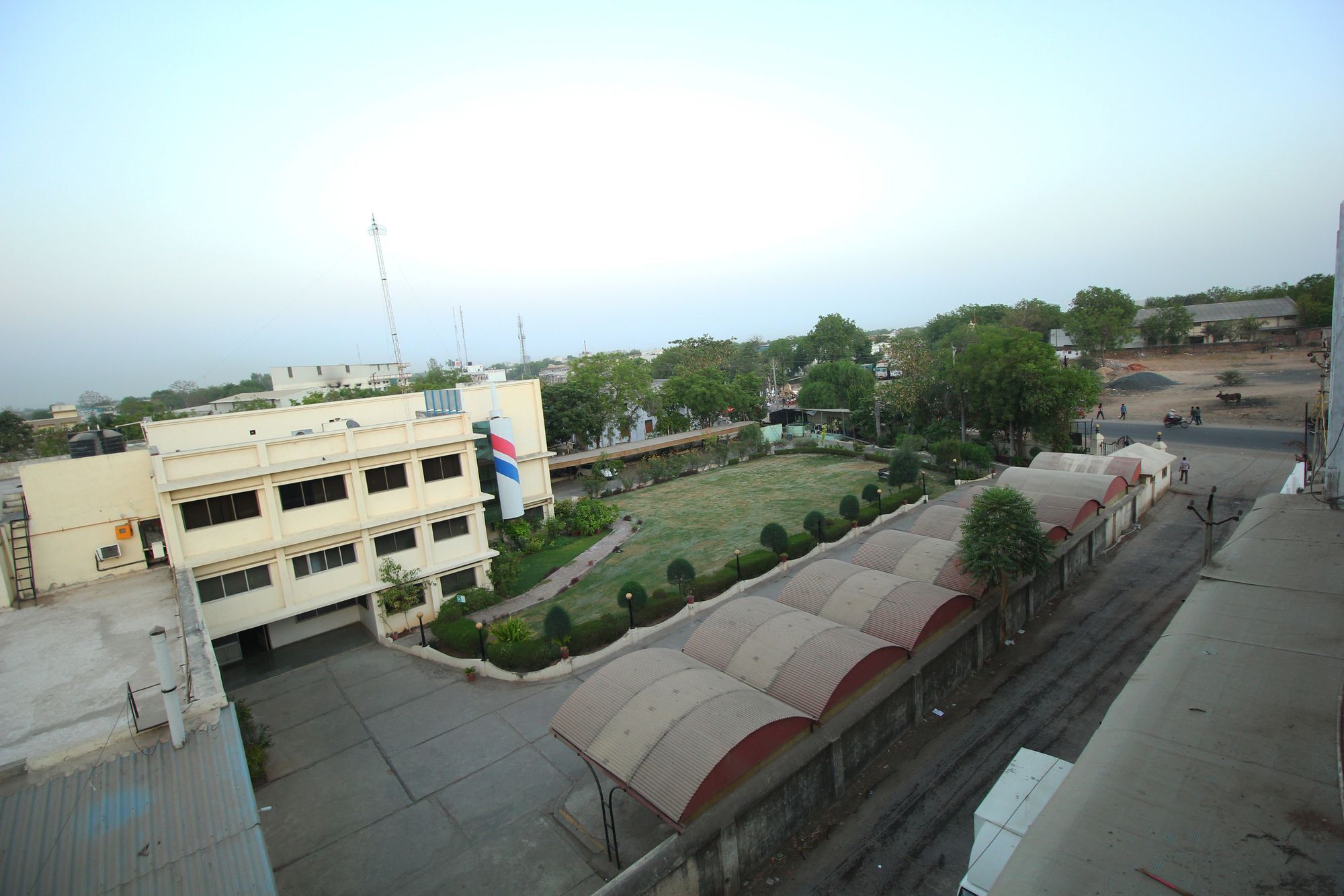 Oyo 3783 Hotel Bhavani Palace Sātej Exterior photo